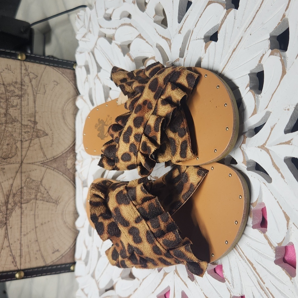 Cheetah Print Slip On Flats Size 7 3/20/26